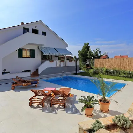 My Dalmatia - Beatrice With Private Swimming Pool