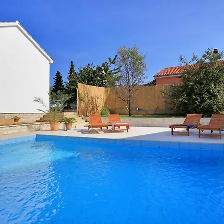 펜션 My Dalmatia - Beatrice With Private Swimming Pool 자다르