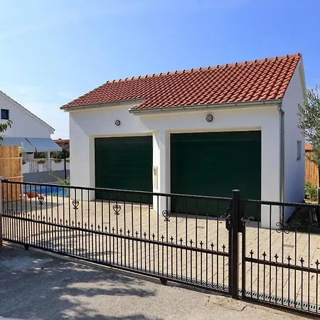 My Dalmatia - Beatrice With Private Swimming Pool *