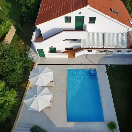 My Dalmatia - Beatrice With Private Swimming Pool * Zadar